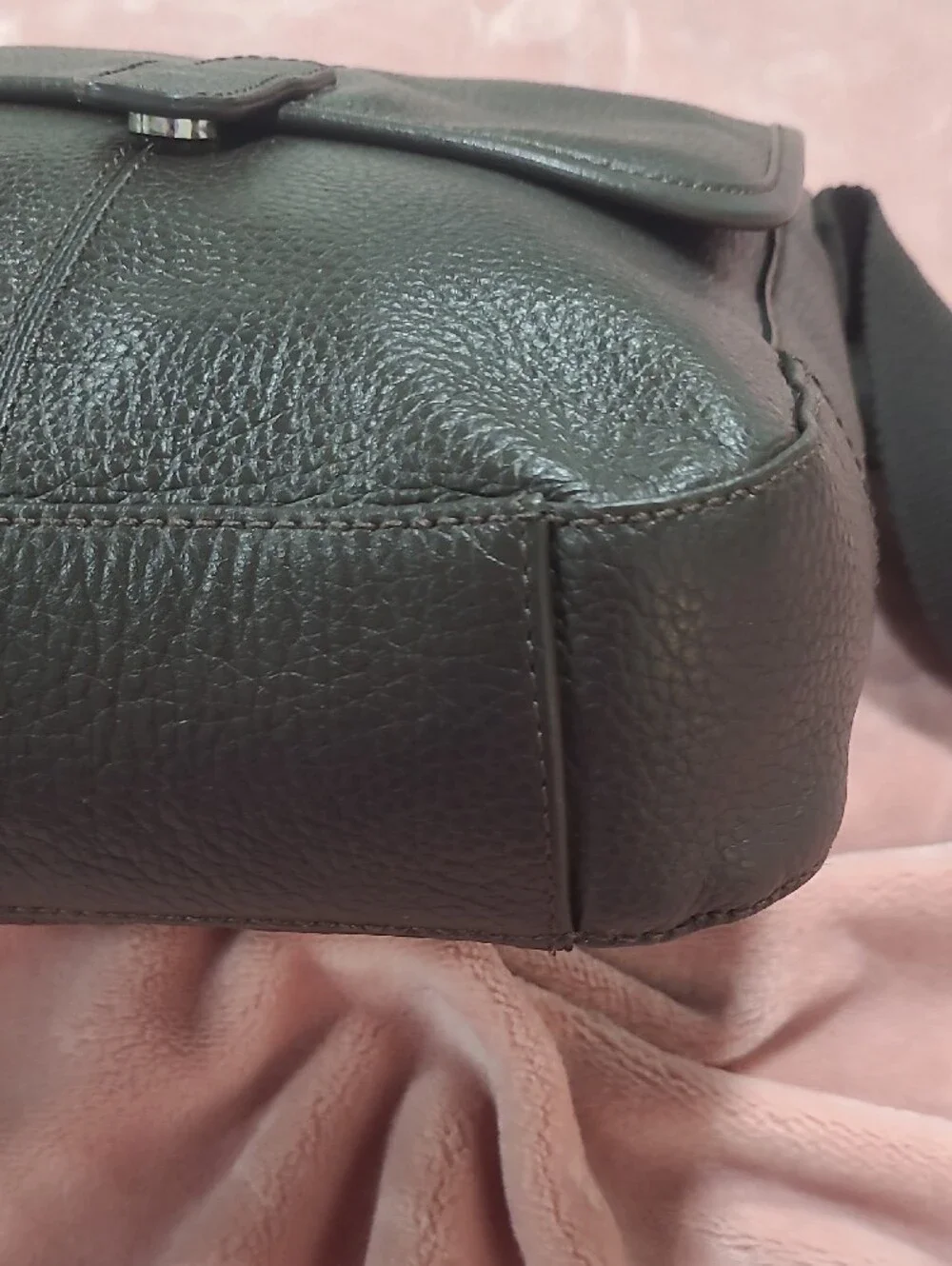 Cole Haan Wayland Classic Leather Messenger Bag - Brown